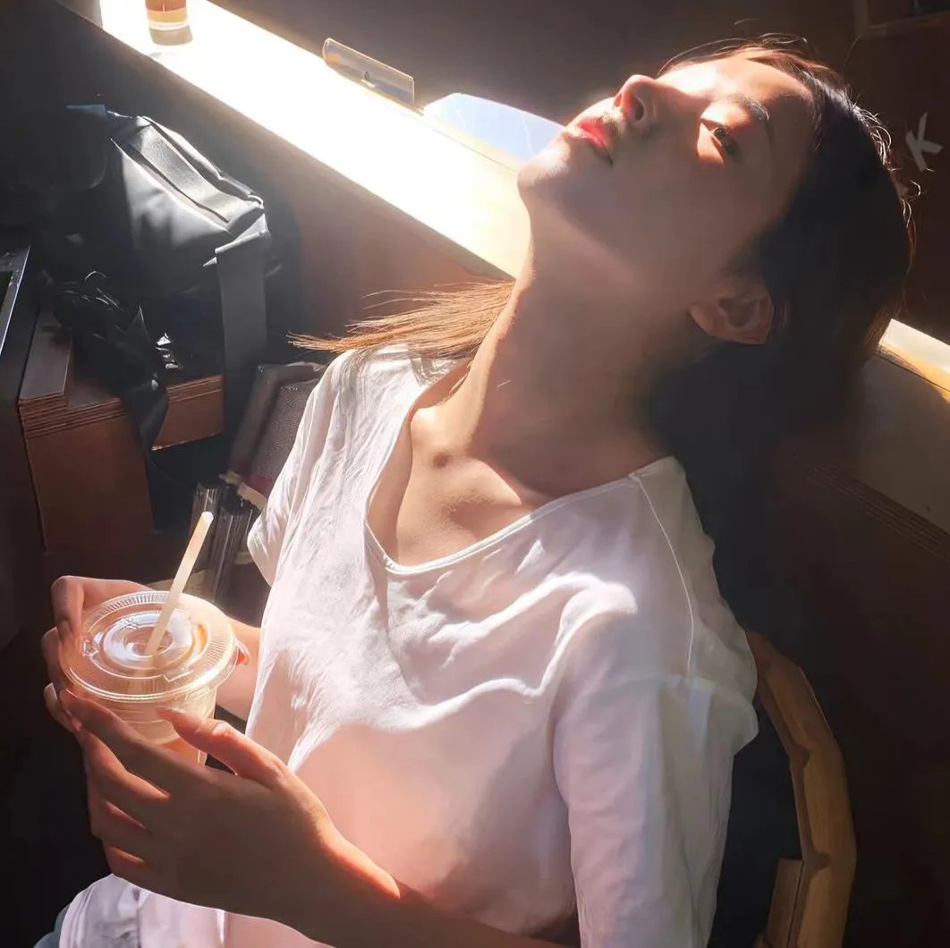 深情交谈